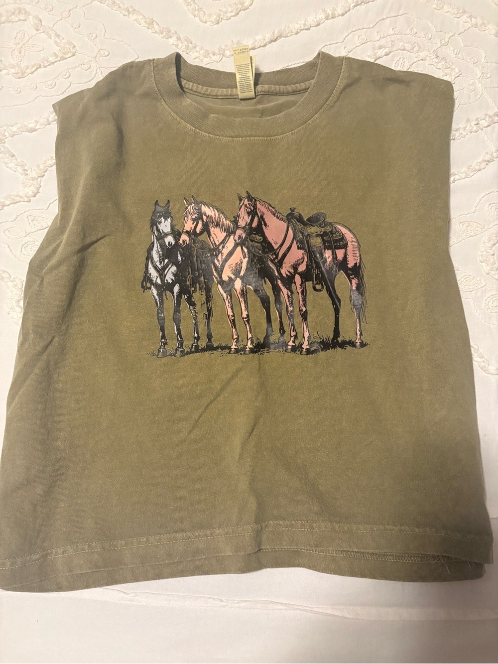 Cute horse sleeveless top ! Never worn just washed!